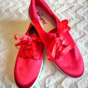 Algeria Red Tennis Shoes EURO Size 41 made by PG Lite